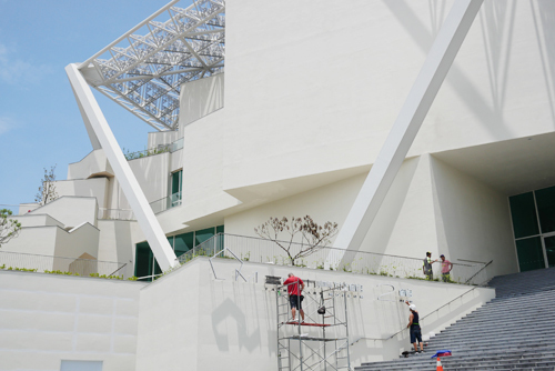 台南の旅 19年7月 臺南市美術館二館 Tout Le Monde トゥールモンド